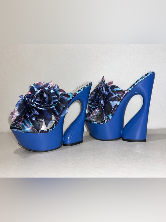 Wild Rose Shoes - Y2K Wild Rose Platform Mule Heels – Blue Floral Rosette Statement Shoes
